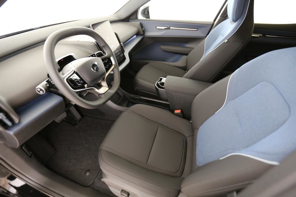 VOLVO EX30 E60 Twin Ultra Performance Sw. Black Ed. AWD, Elettrica, Auto nuove, Automatico - 7