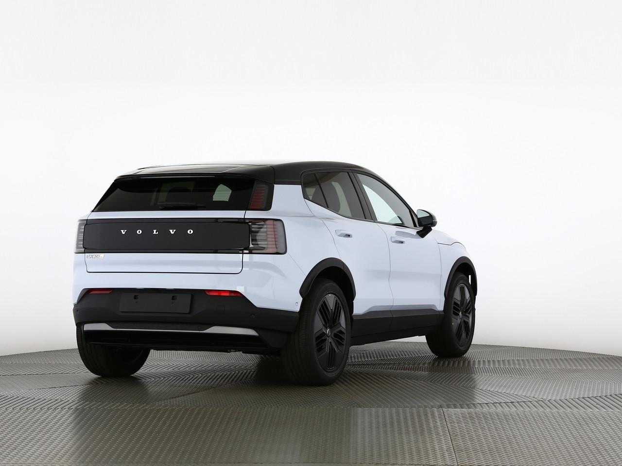 VOLVO EX30 CC P8 Ultra AWD, Électrique, Voiture nouvelle, Automatique - 2