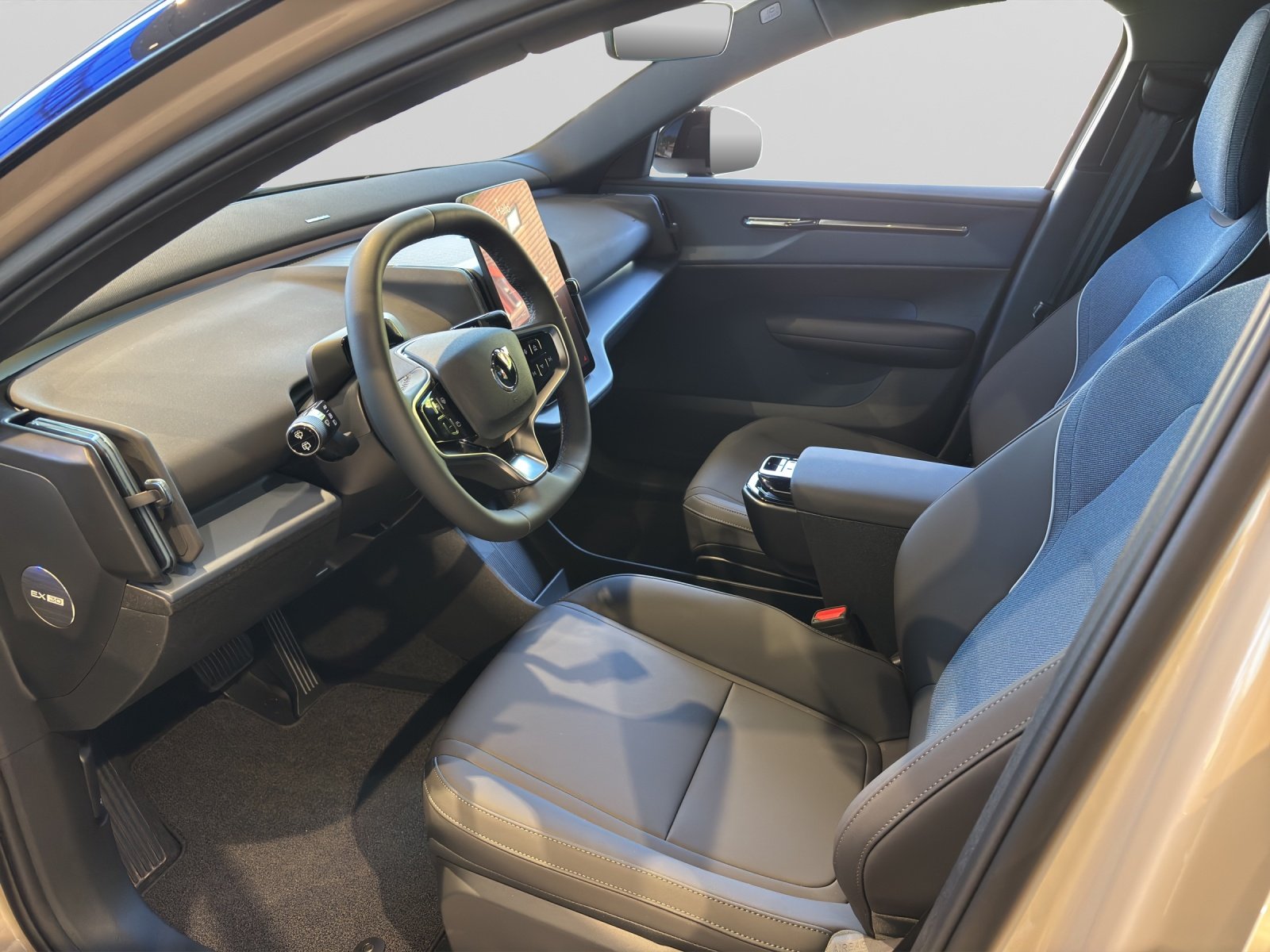 VOLVO EX30 CC E60 Twin Performance AWD, Elektro, Neuwagen, Automatik - 3