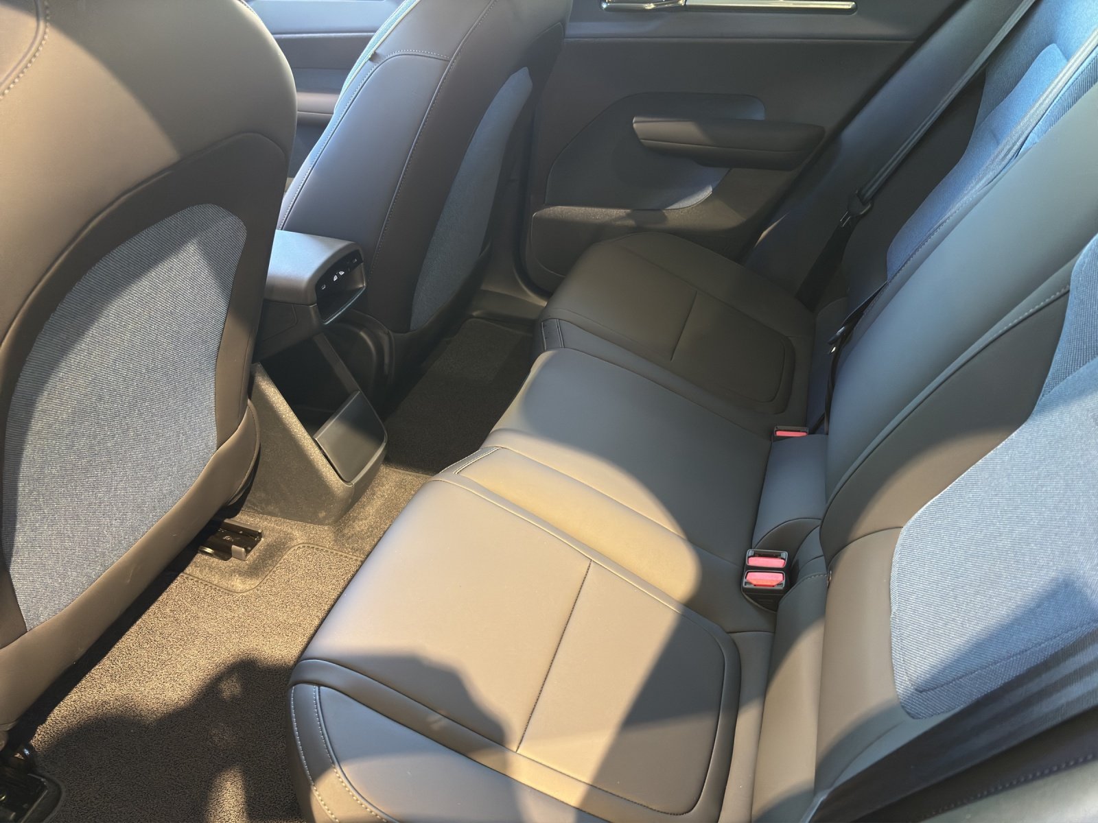 VOLVO EX30 CC E60 Twin Performance AWD, Elektro, Neuwagen, Automatik - 4