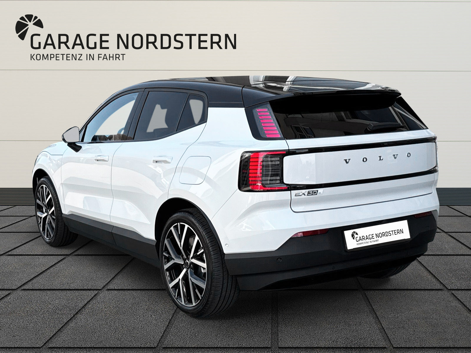 VOLVO EX30 E60 Twin Ultra Performance AWD, Elettrica, Auto nuove, Automatico - 3