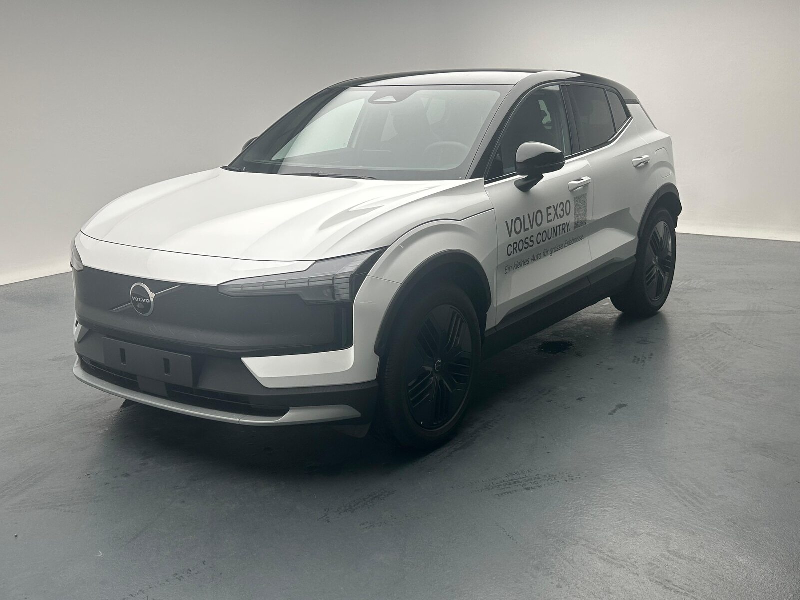 VOLVO EX30 CC P8 Ultra AWD