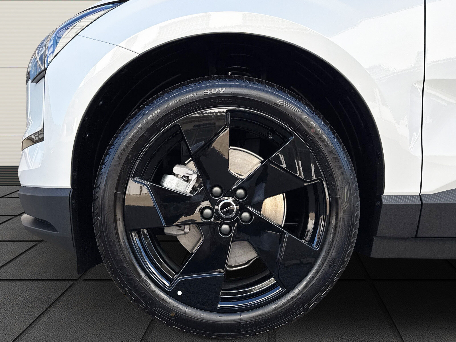 VOLVO EX30 E60 Plus Swiss Black Edition, Electric, New car, Automatic - 6