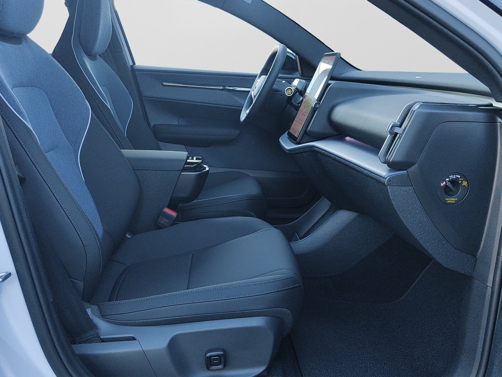 VOLVO EX30 P8 Ultra AWD, Elektro, Neuwagen, Automatik - 5