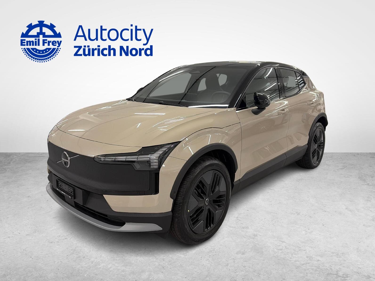 VOLVO EX30 CC P8 Ultra AWD