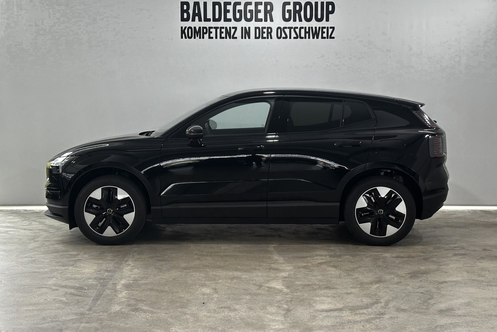 VOLVO EX30 E60 Core, Elektro, Occasion / Gebraucht, Automatik - 2