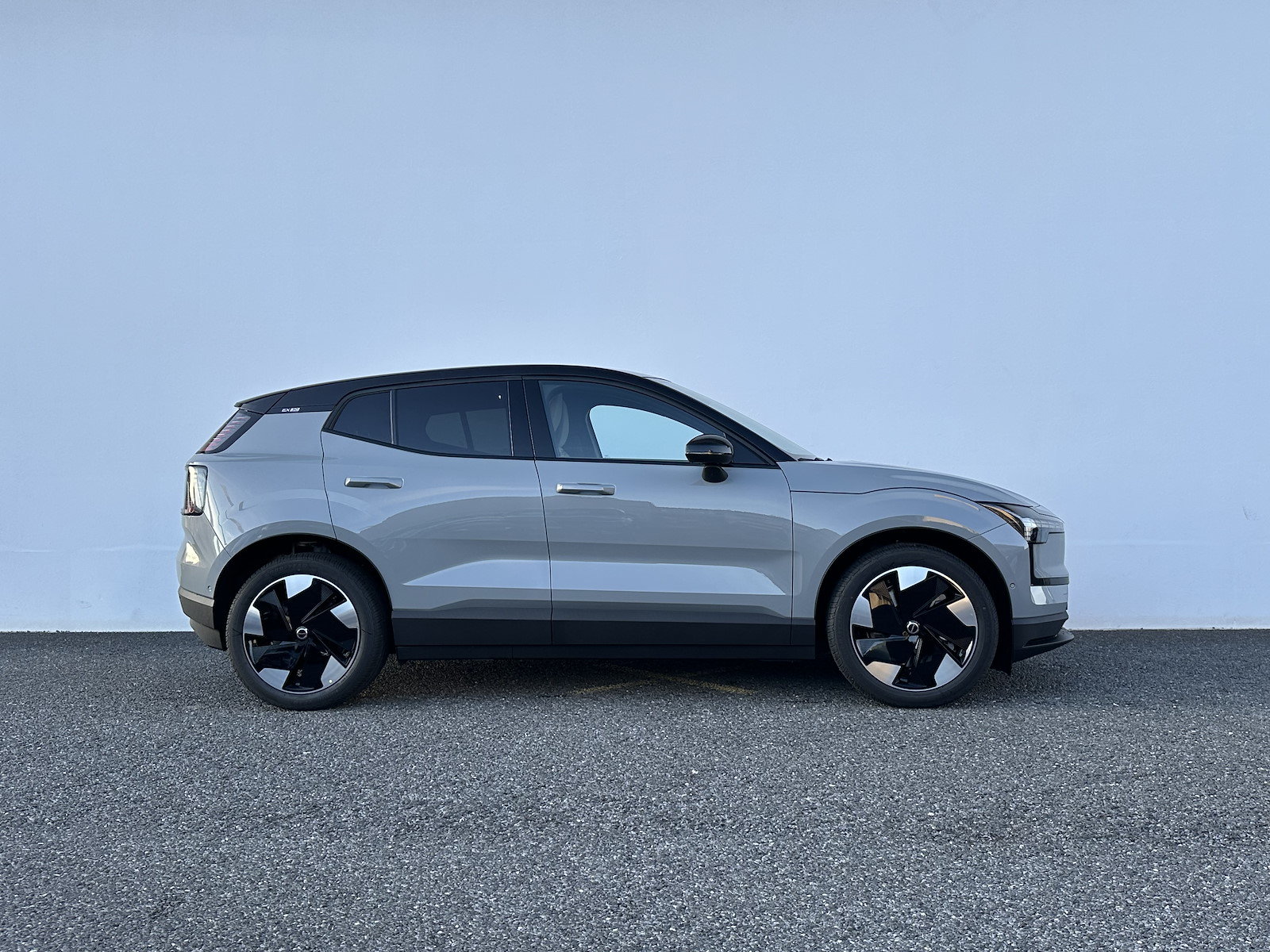VOLVO EX30 E60 Twin Ultra Performance AWD, Elektro, Occasion / Gebraucht, Automatik - 4