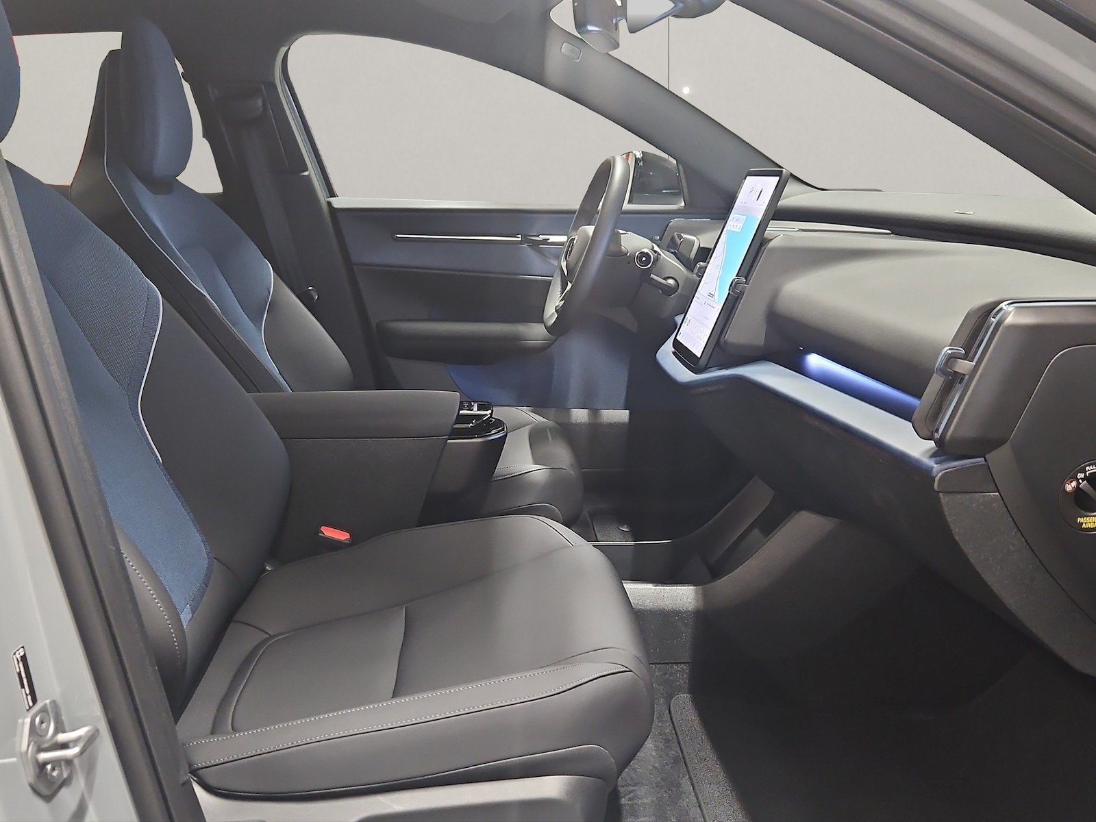 VOLVO EX30 E60 Ultra, Elektro, Occasion / Gebraucht, Automatik - 7