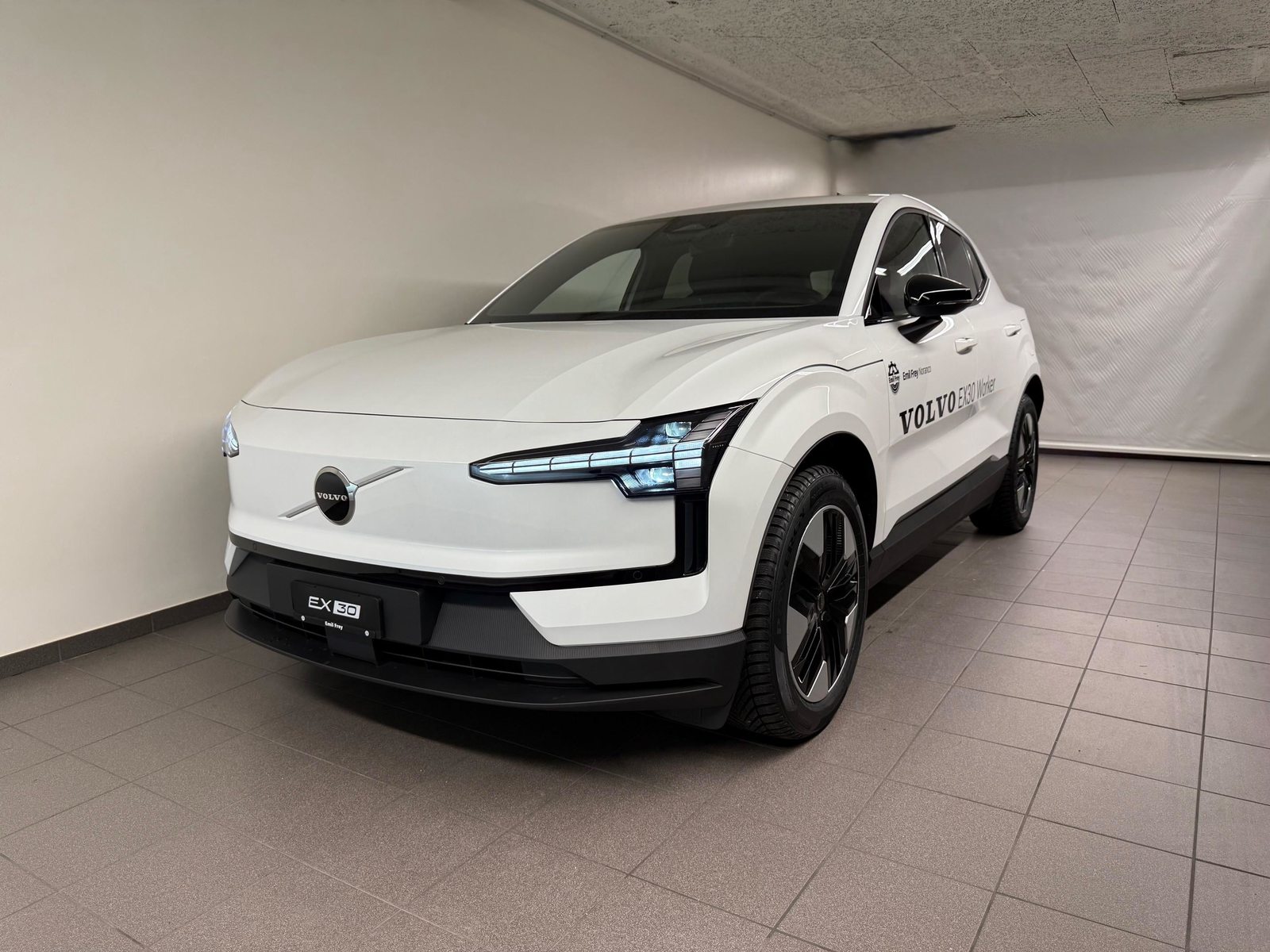 VOLVO EX30 E60 Core