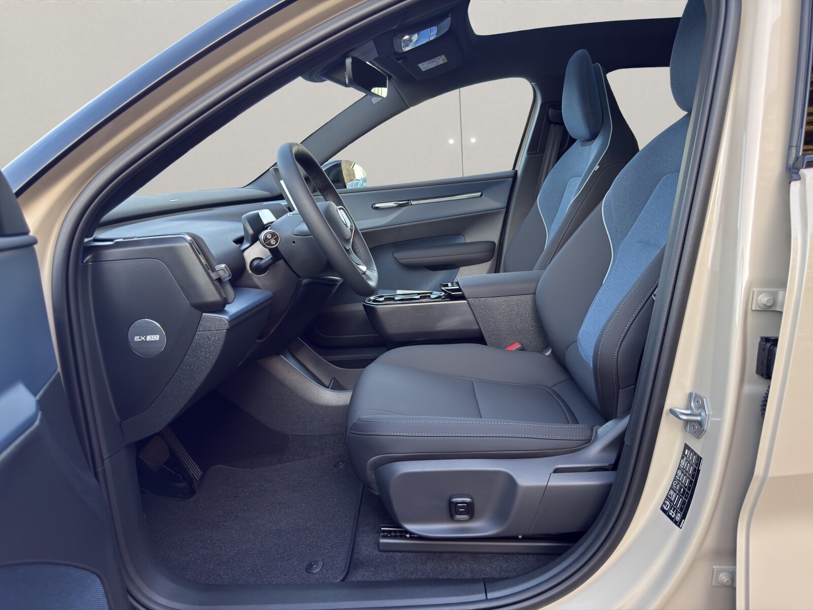 VOLVO EX30 E60 Twin Ultra Performance AWD, Electric, Second hand / Used, Automatic - 6