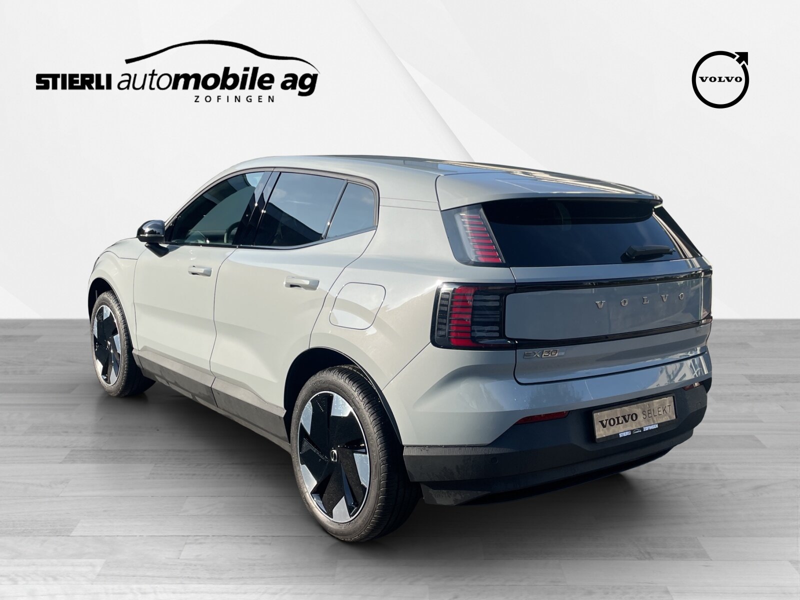 VOLVO EX30 E60 Plus, Électrique, Occasion / Utilisé, Automatique - 7
