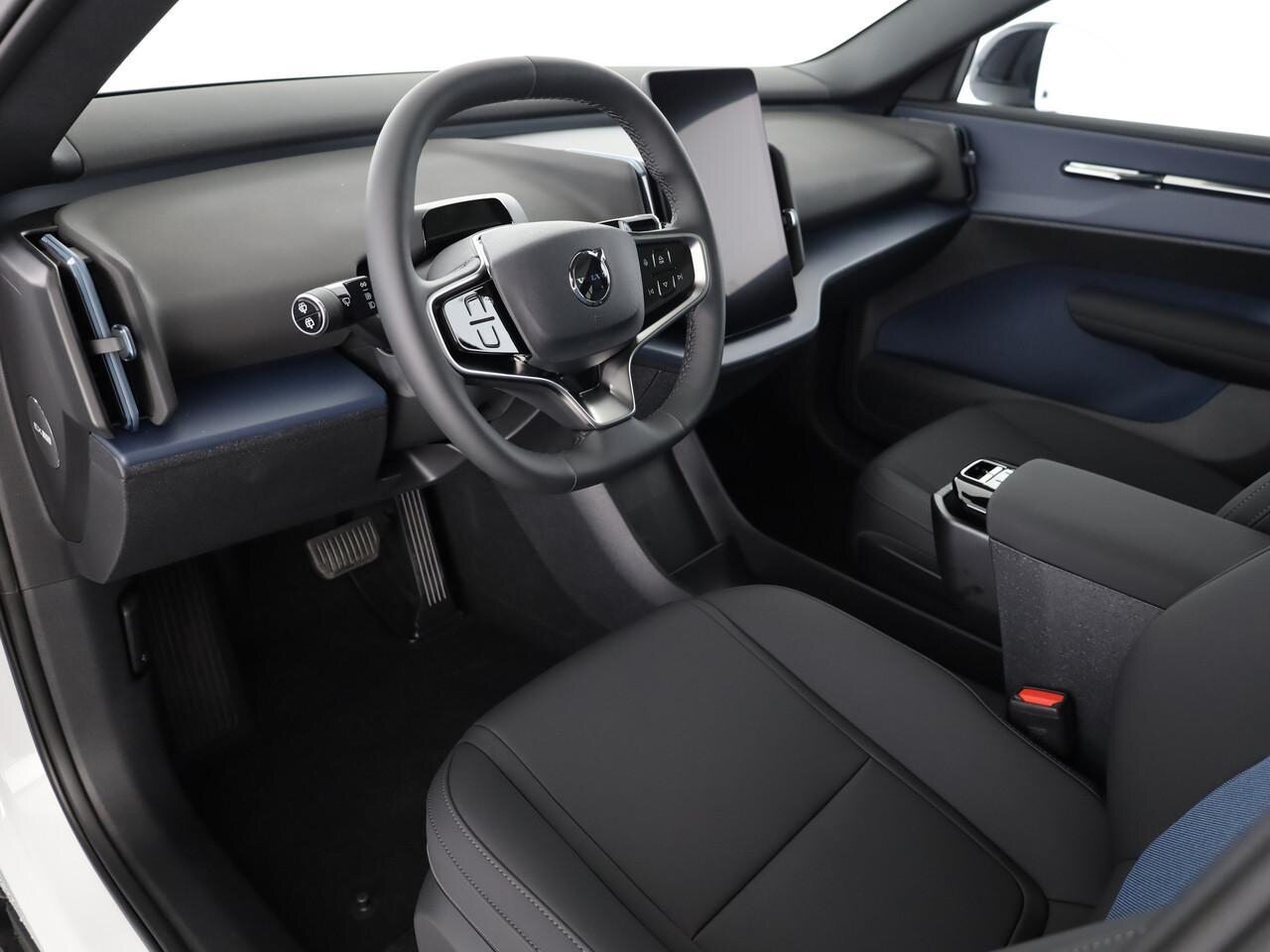 VOLVO EX30 CC P8 Ultra AWD, Elektro, Occasion / Gebraucht, Automatik - 7