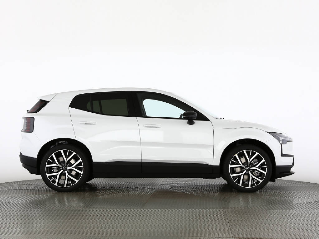 VOLVO EX30 P8 Plus AWD, Elektro, Vorführwagen, Automatik - 7