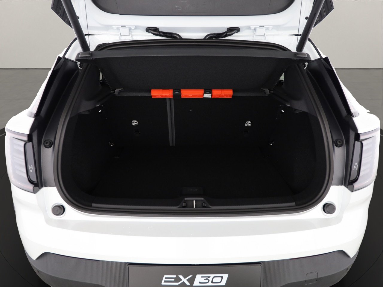 VOLVO EX30 CC E60 Twin Performance AWD, Elektro, Vorführwagen, Automatik - 4
