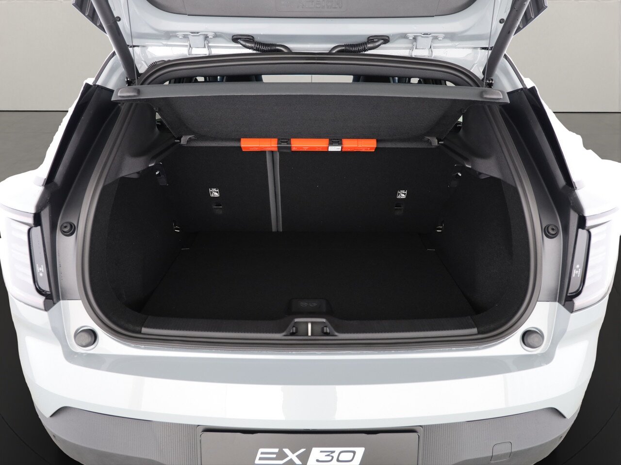 VOLVO EX30 E60 Twin Ultra Performance AWD, Electric, Ex-demonstrator, Automatic - 6