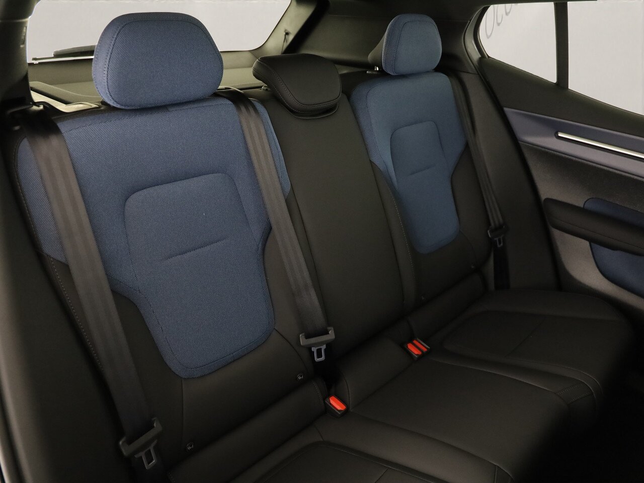 VOLVO EX30 E60 Twin Ultra Performance AWD, Electric, Ex-demonstrator, Automatic - 7