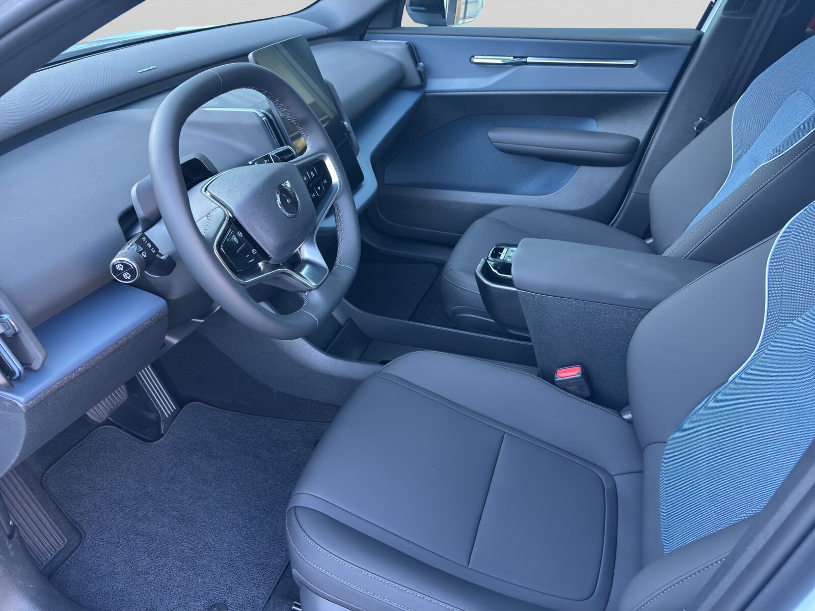 VOLVO EX30 P8 Ultra AWD, Électrique, Voiture de démonstration, Automatique - 4