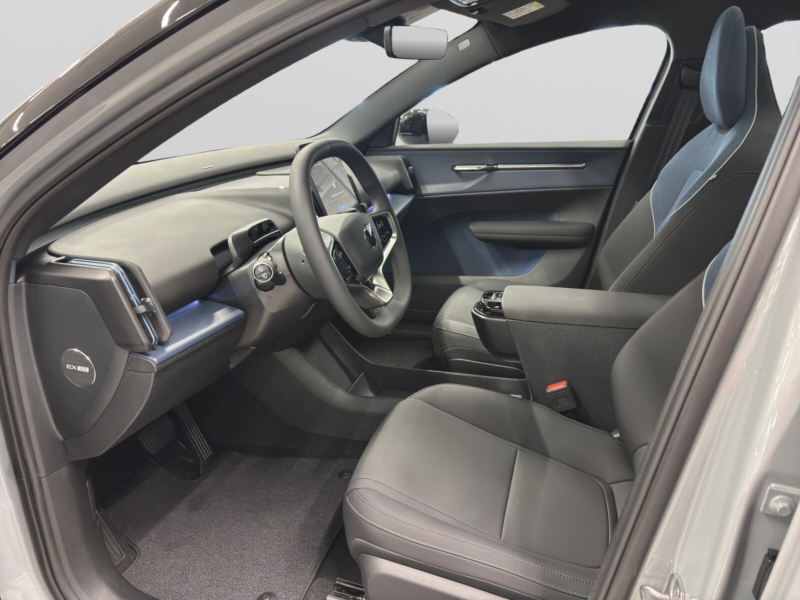 VOLVO EX30 P8 Ultra AWD, Electric, Ex-demonstrator, Automatic - 4
