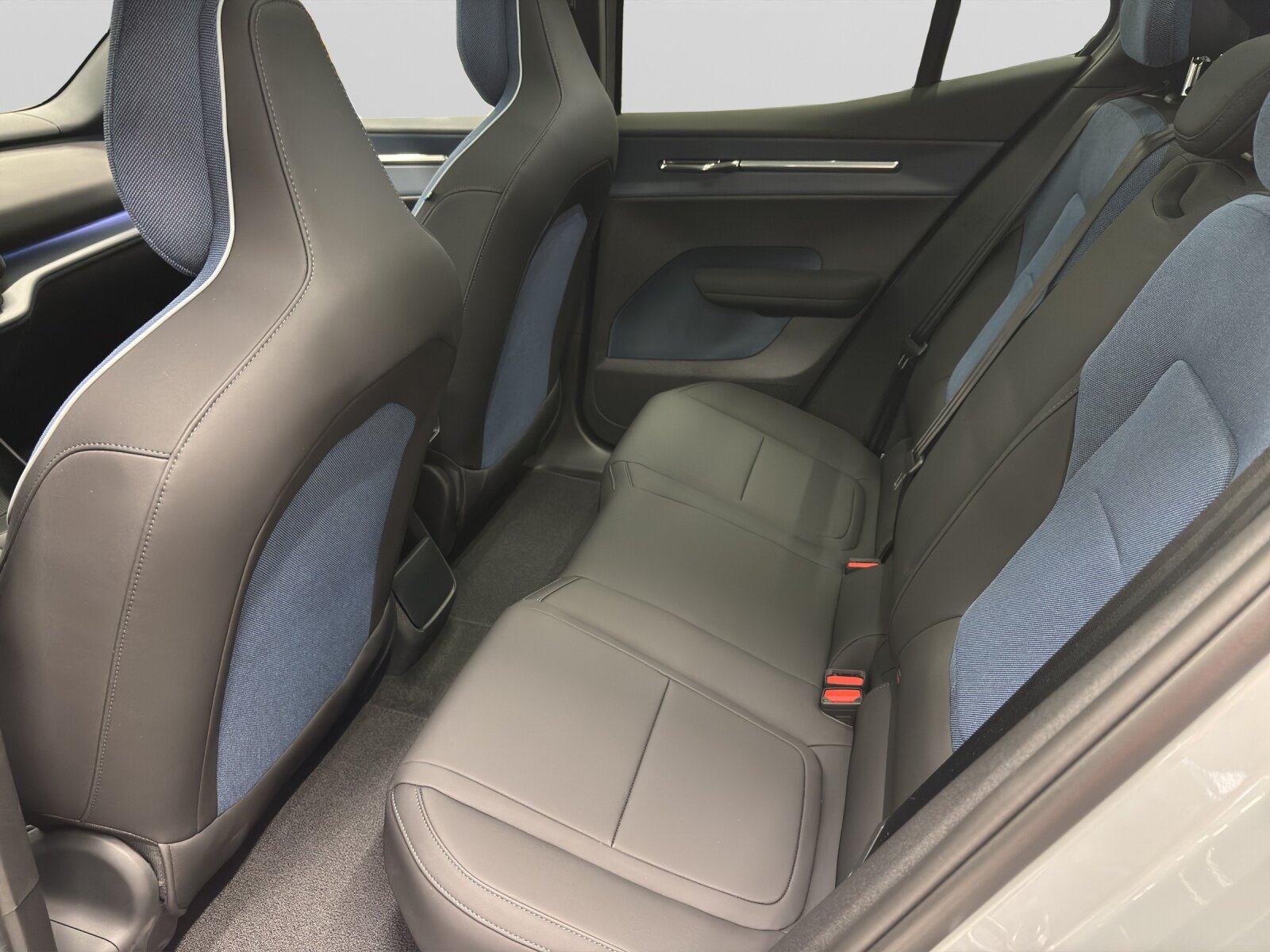 VOLVO EX30 P8 Ultra AWD, Electric, Ex-demonstrator, Automatic - 5