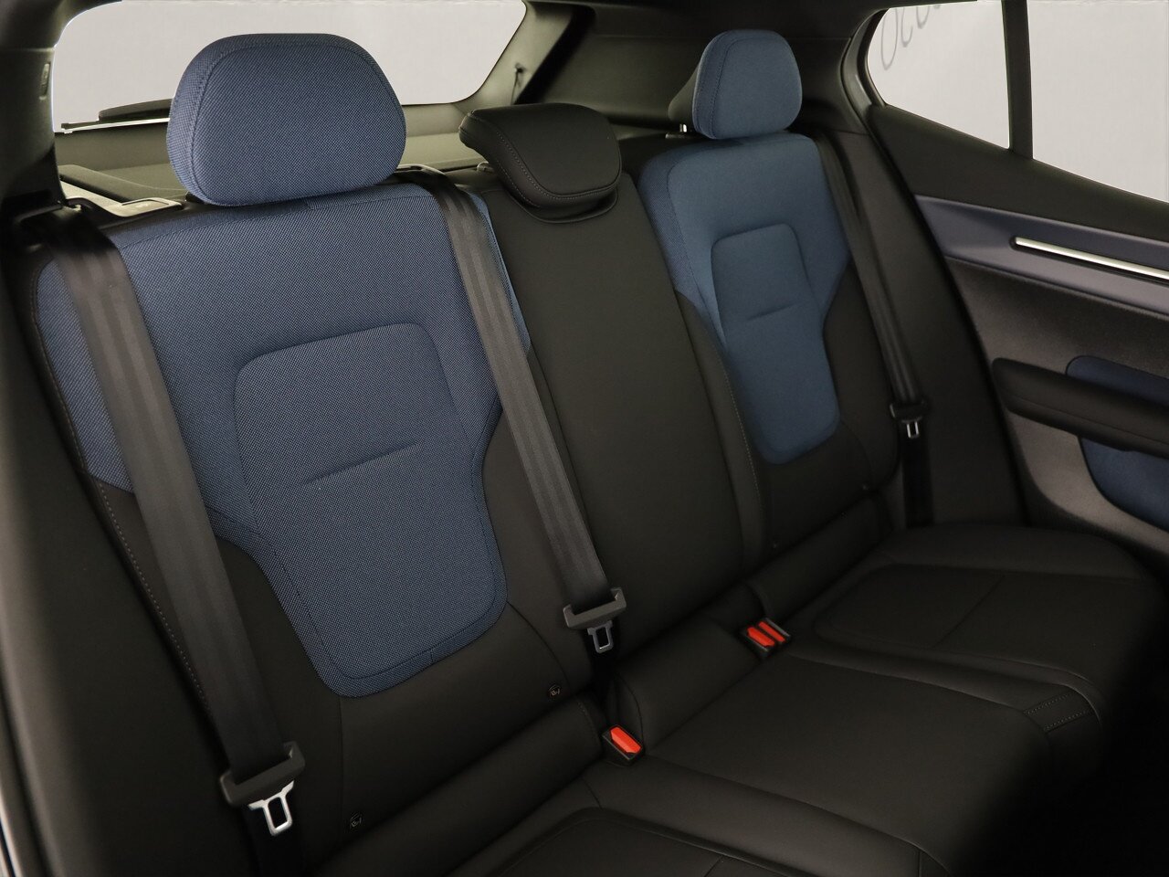 VOLVO EX30 CC P8 Ultra AWD, Elektro, Vorführwagen, Automatik - 6