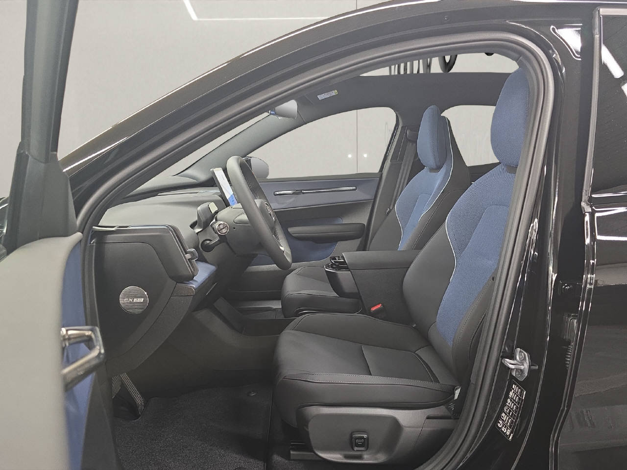 VOLVO EX30 E60 Twin Ultra Performance, Électrique, Voiture nouvelle, Automatique - 7