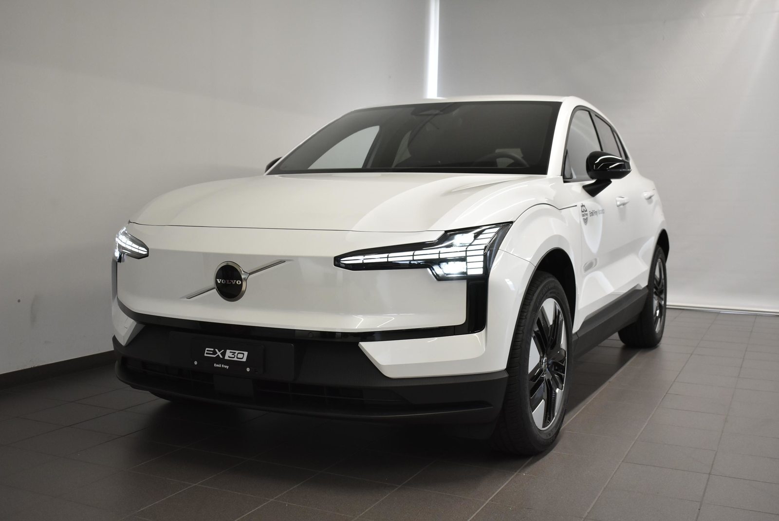 VOLVO EX 30