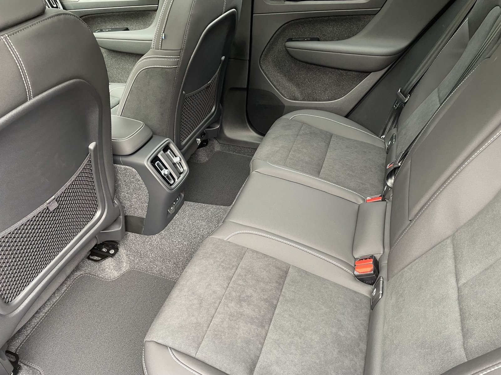 VOLVO EX40 Twin Ultra AWD, Electric, New car, Automatic - 5