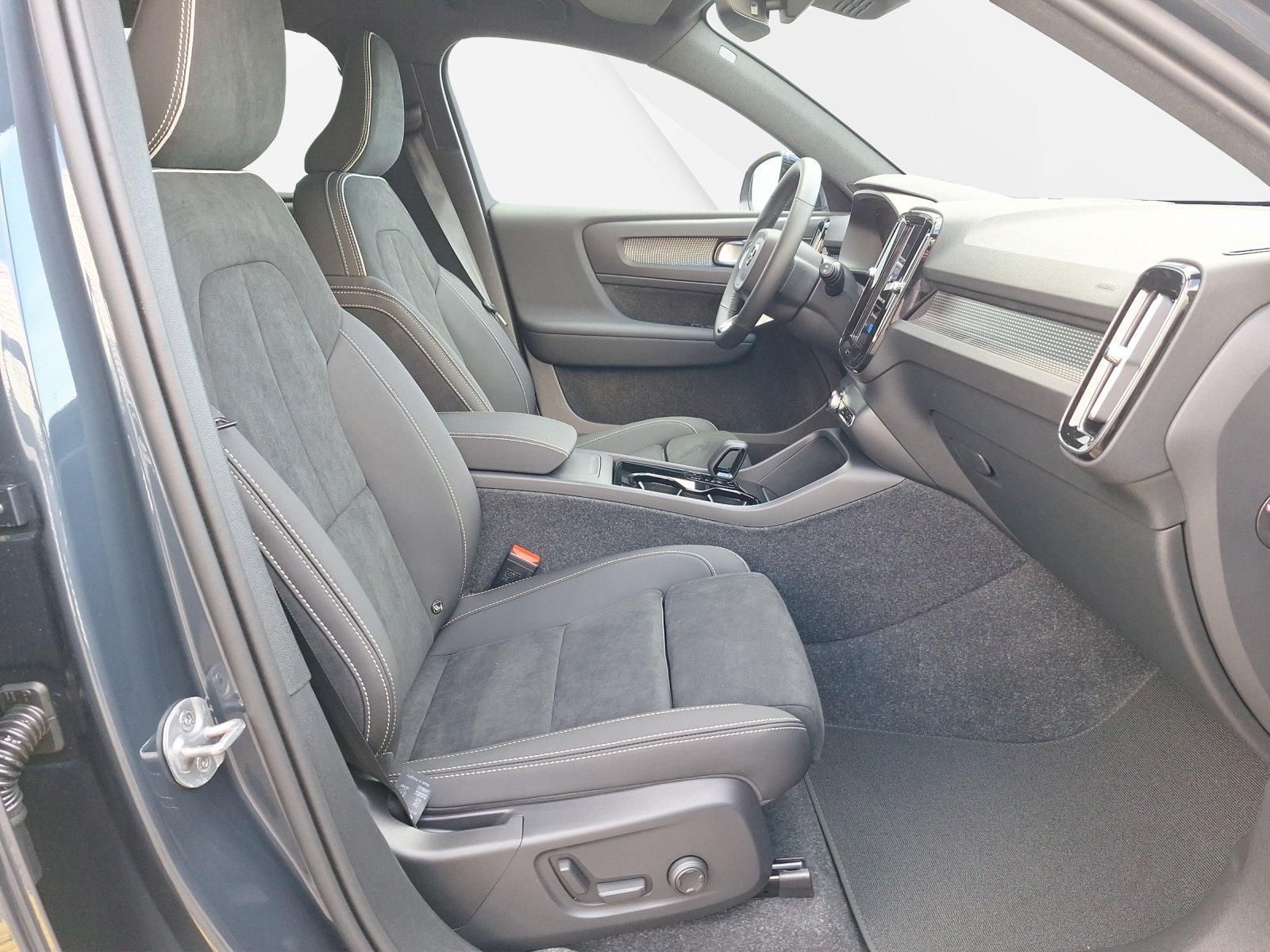 VOLVO EX40 Twin Black Edition AWD, Elektro, Neuwagen, Automatik - 7