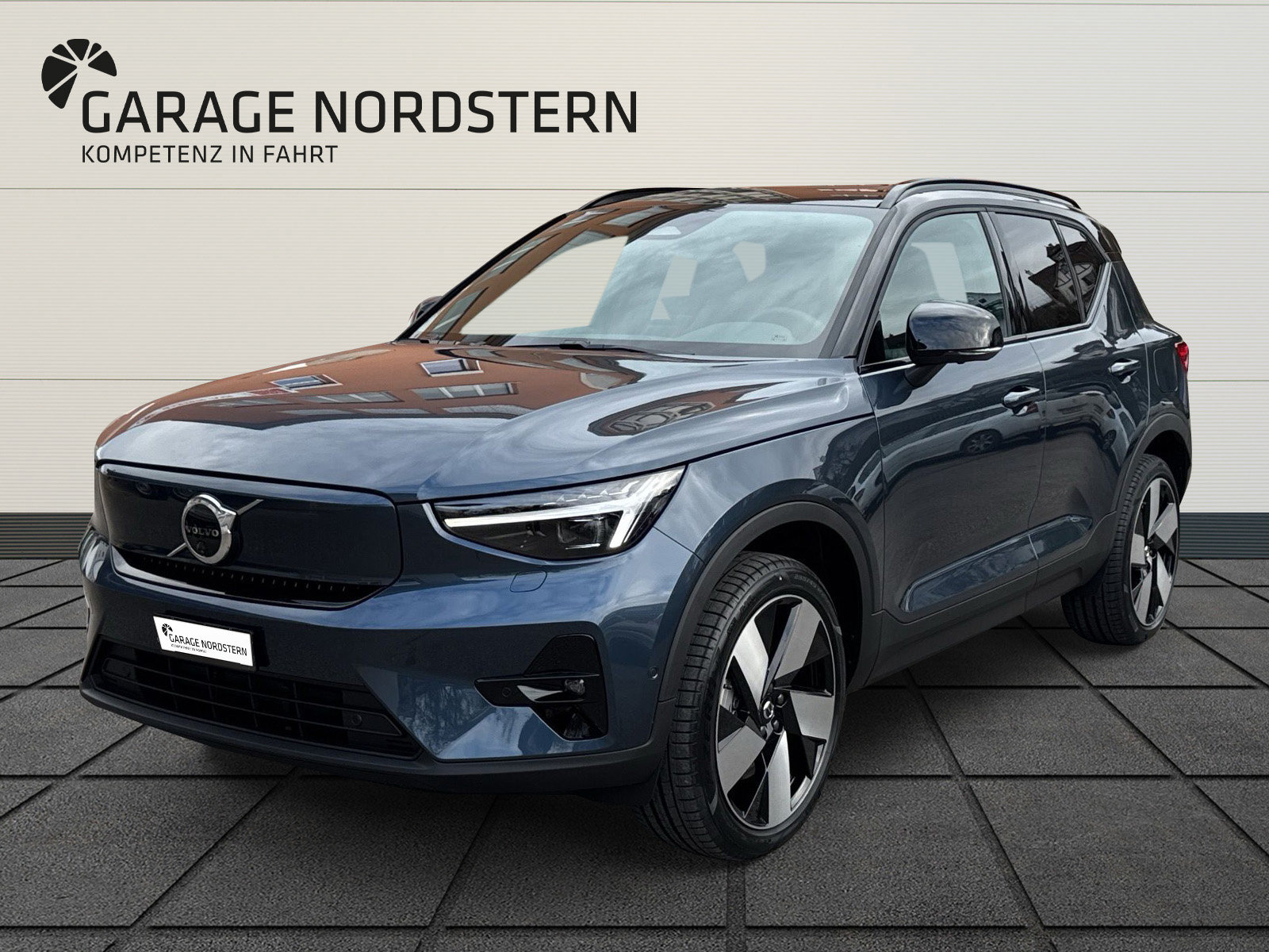 VOLVO EX40 Twin XCENTRIC Edition AWD