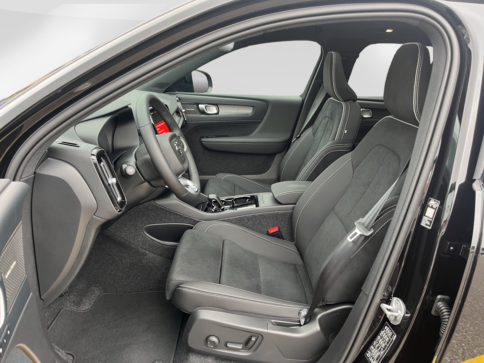 VOLVO EX40 Twin Black Edition AWD, Electric, New car, Automatic - 5