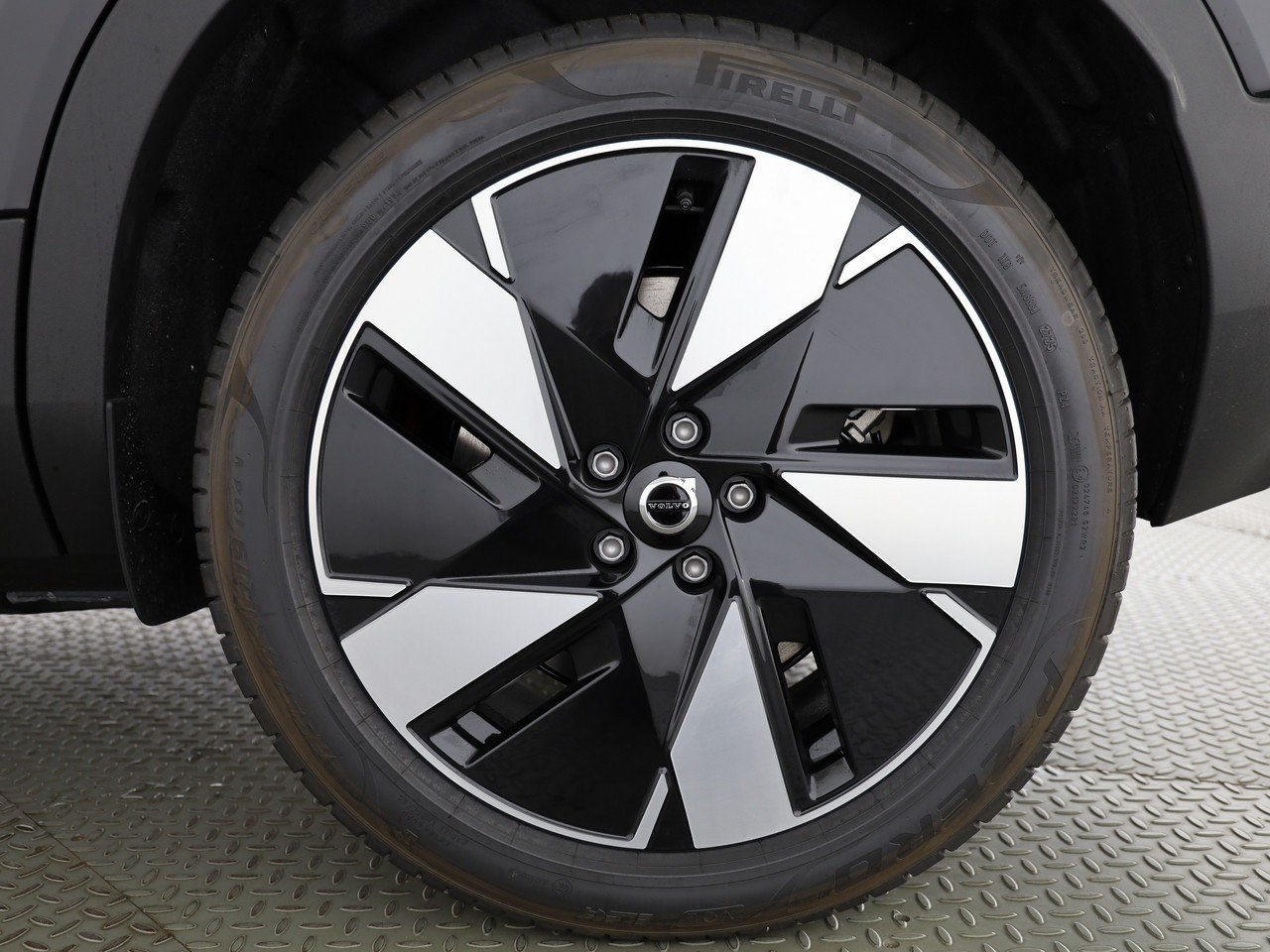 VOLVO EX40 Twin Performance Ultra AWD, Elettrica, Auto nuove, Automatico - 4