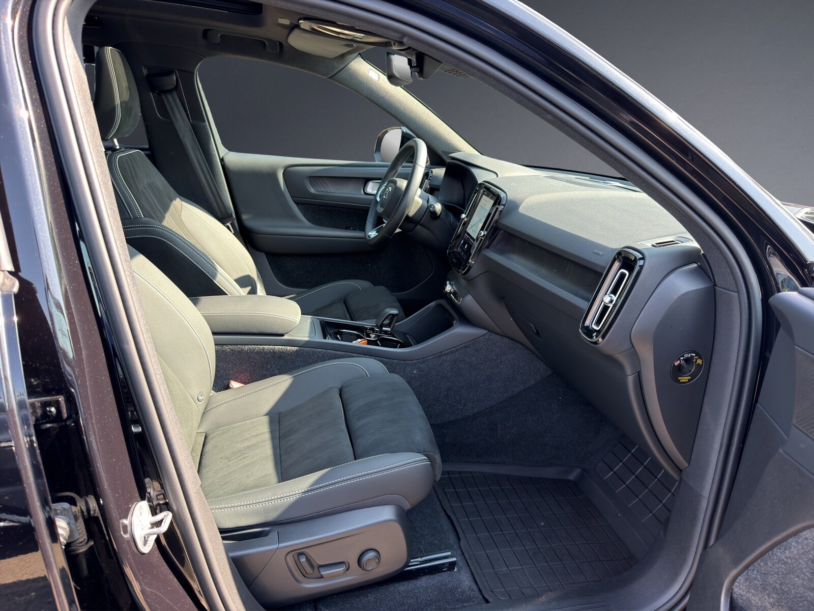VOLVO EX40 82kWh Twin Motor Performance AWD Ultra, Elektro, Occasion / Gebraucht, Automatik - 7