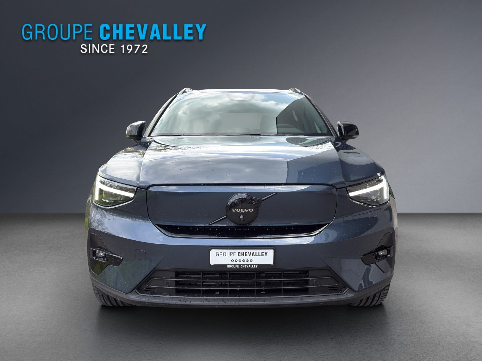 VOLVO EX40 82kWh Twin Motor Performance AWD Xcentric Black E, Electric, Ex-demonstrator, Automatic - 2