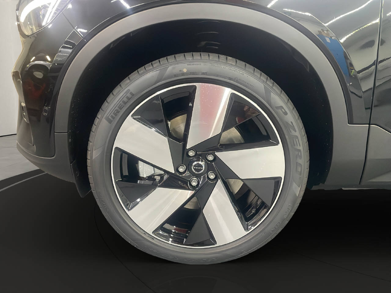 VOLVO EX40 Twin Ultra AWD, Electric, Ex-demonstrator, Automatic - 6