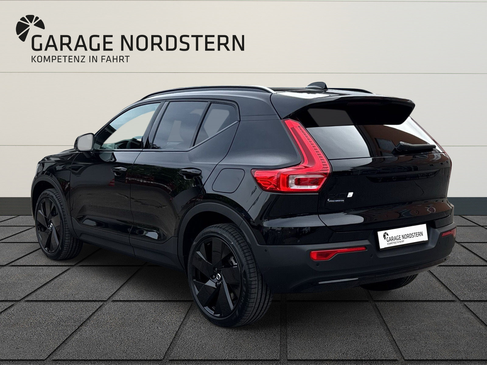 VOLVO EX40 Twin Black Edition AWD, Elektro, Vorführwagen, Automatik - 3