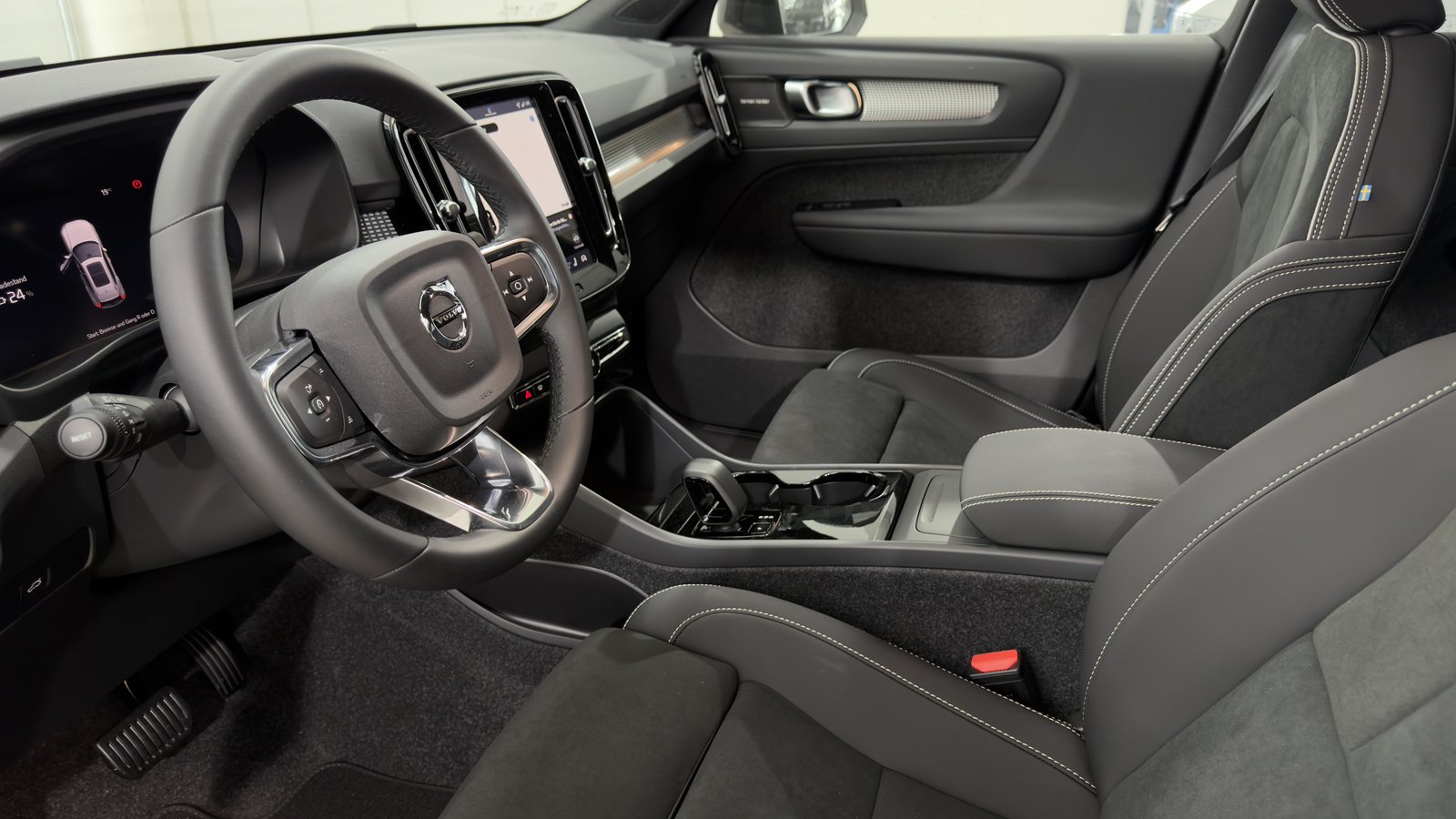 VOLVO EX40 Twin Ultra AWD, Electric, New car, Automatic - 4