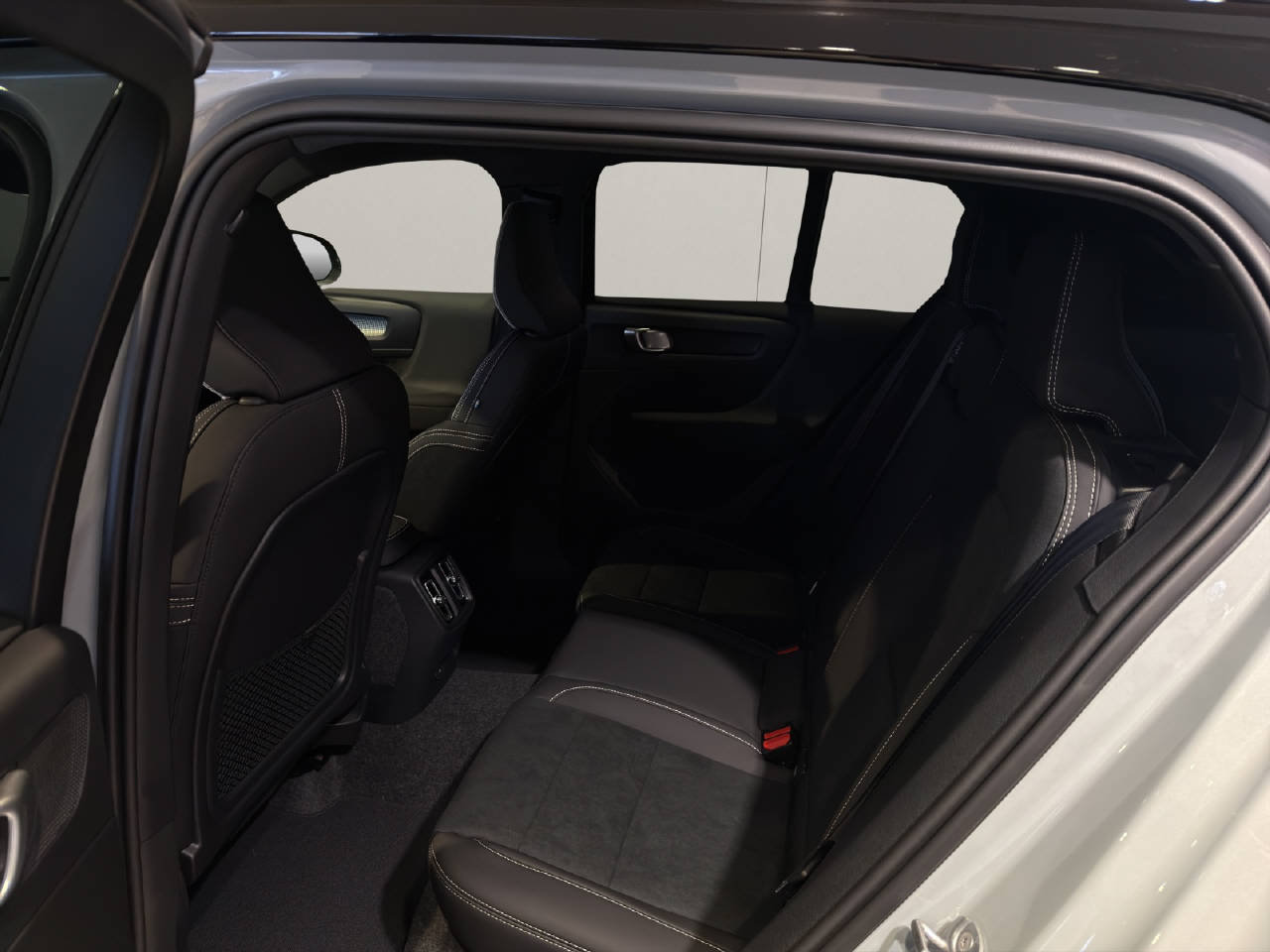 VOLVO EX40 Twin Performance Black Edition AWD, Electric, New car, Automatic - 6