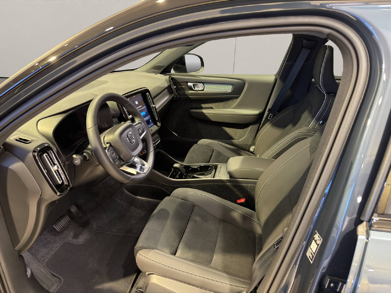 VOLVO EX40 Twin Performance Black Edition AWD, Electric, New car, Automatic - 5