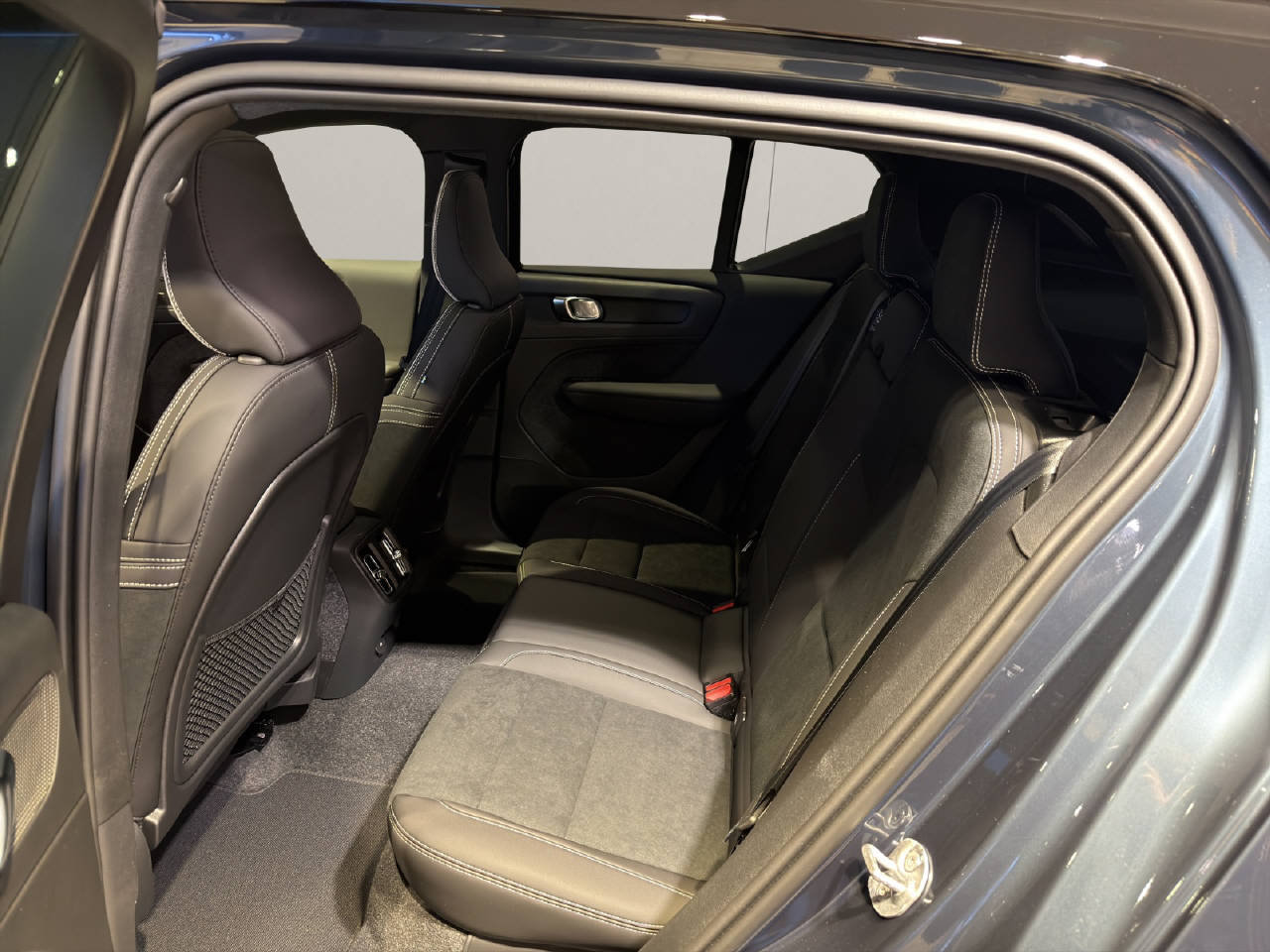VOLVO EX40 Twin Performance Black Edition AWD, Electric, New car, Automatic - 6