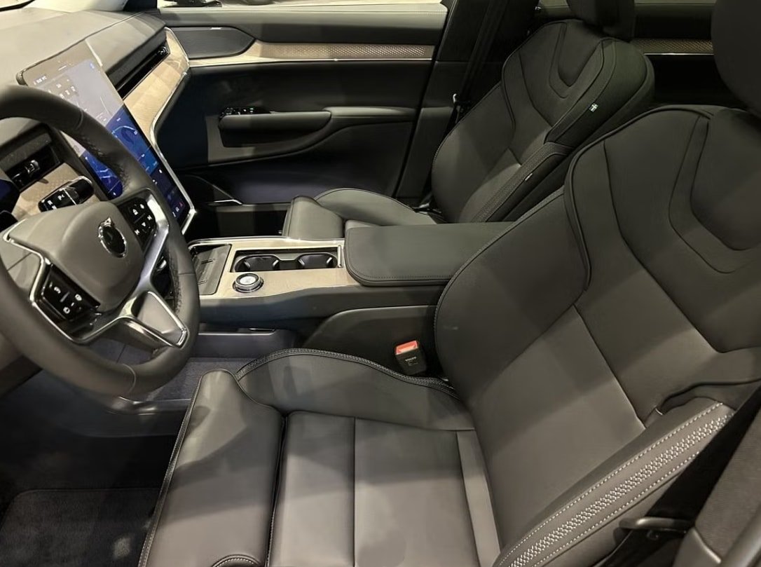 VOLVO EX90 Twin 111 kWh Plus AWD, Électrique, Voiture nouvelle, Automatique - 3