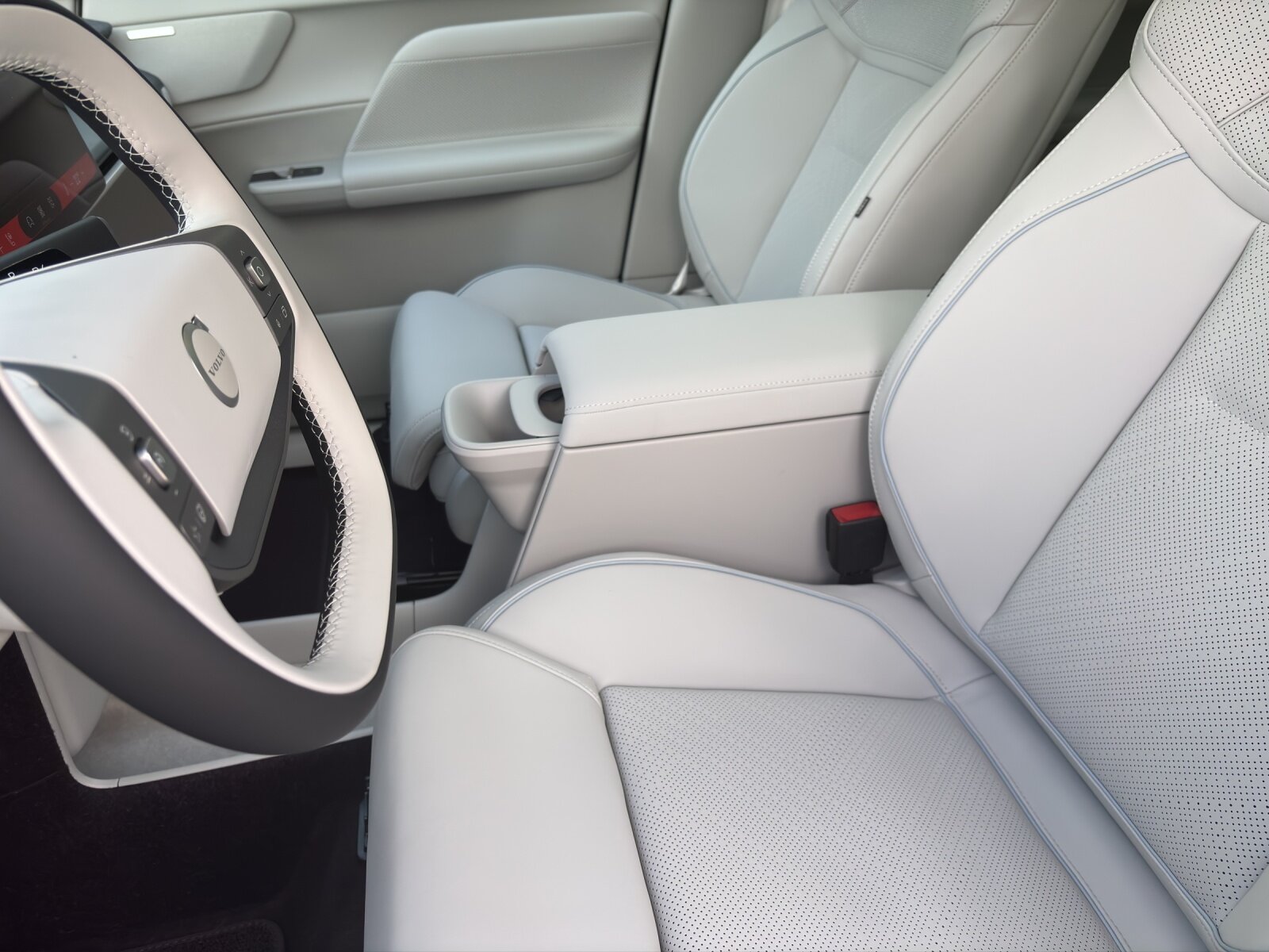 VOLVO EX60 Twin Ultra AWD, Elektro, Neuwagen, Automatik - 3