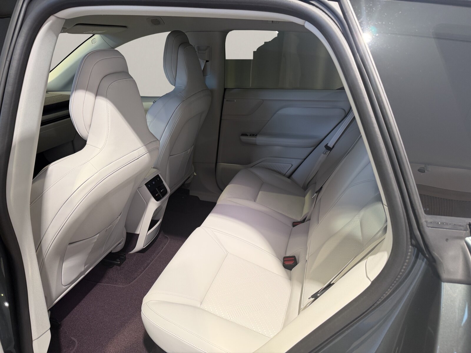 VOLVO EX60 Twin Ultra AWD, Electric, Ex-demonstrator, Automatic - 6