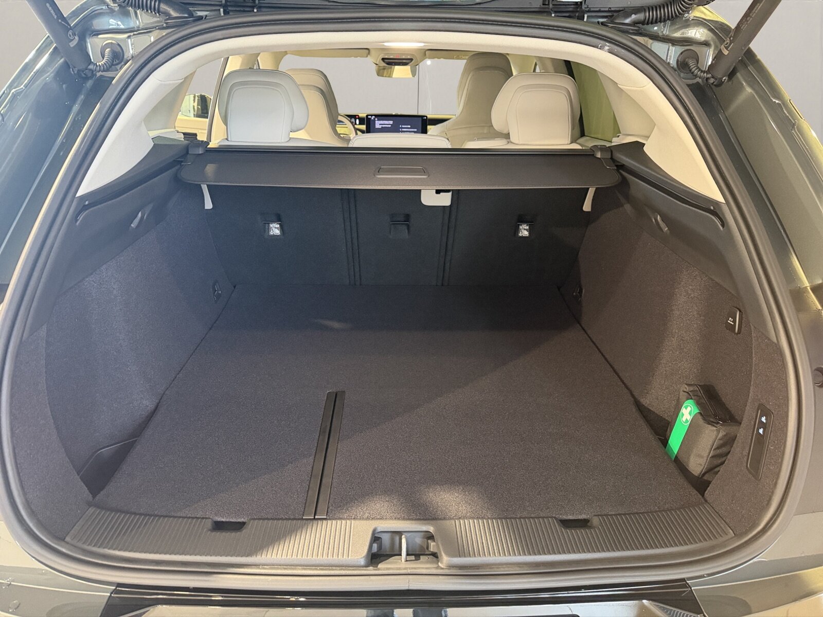 VOLVO EX60 Twin Ultra AWD, Electric, Ex-demonstrator, Automatic - 7