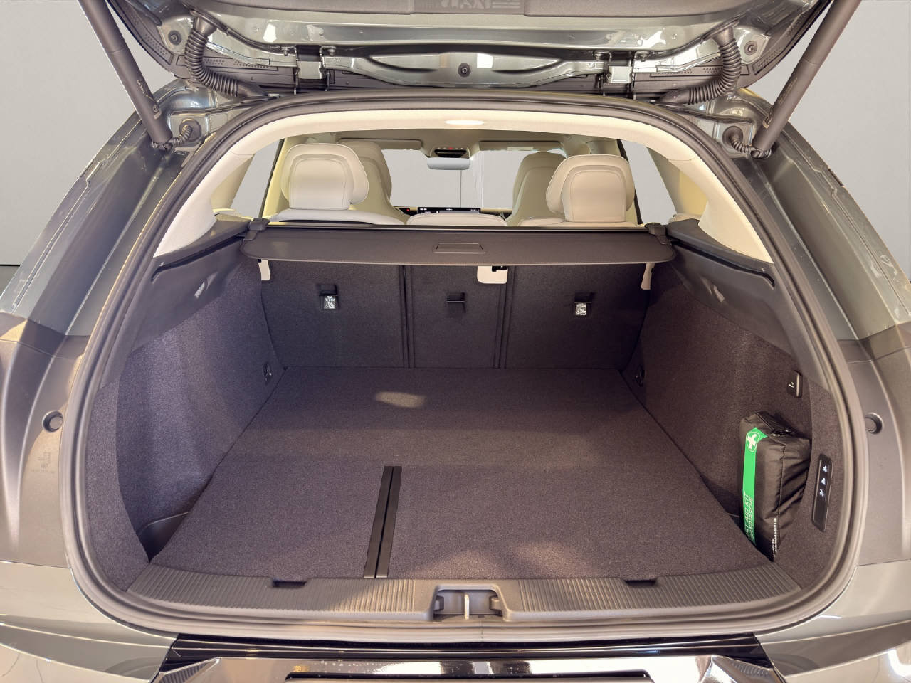 VOLVO EX60 Twin Ultra AWD, Electric, Ex-demonstrator, Automatic - 7