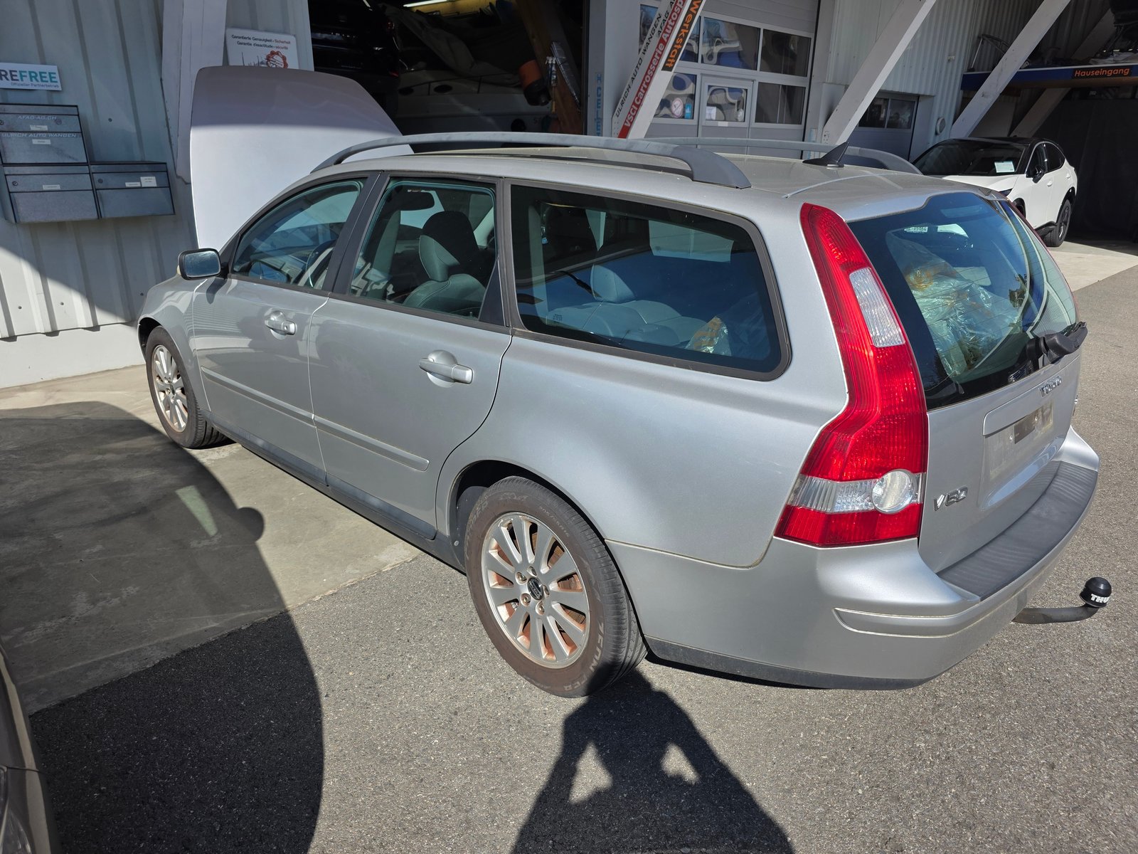 VOLVO Kombi, Petrol, Second hand / Used, Automatic - 5