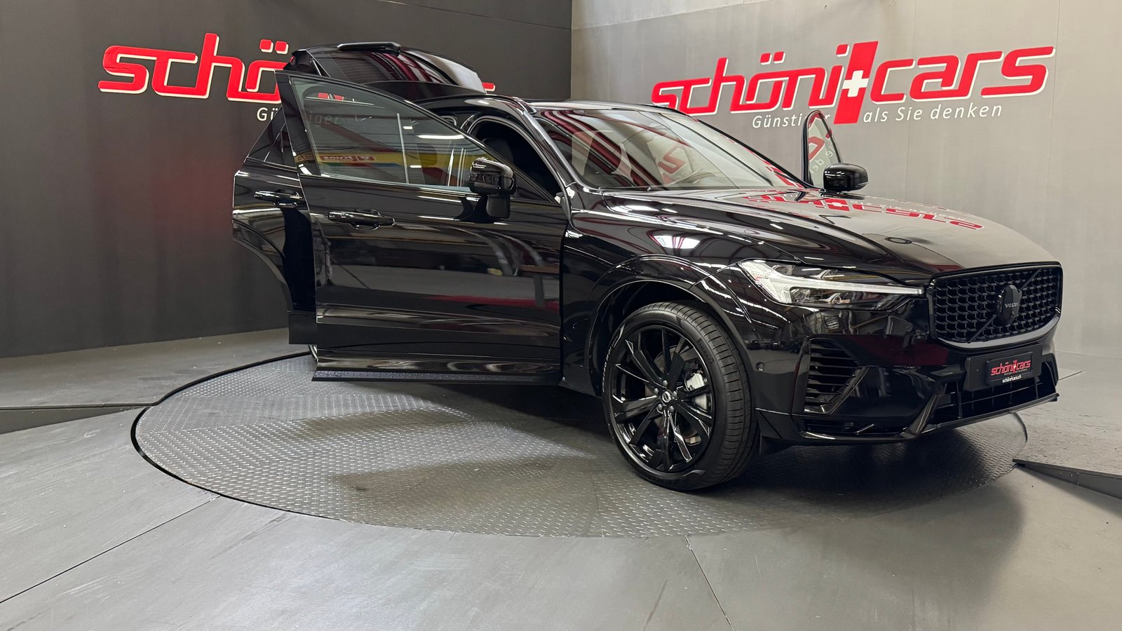 VOLVO MY26 XC60 T6 eAWD PluginHybrid Black Edition Geartroni, Plug-in-Hybrid Benzina/Elettrica, Auto nuove, Automatico - 5