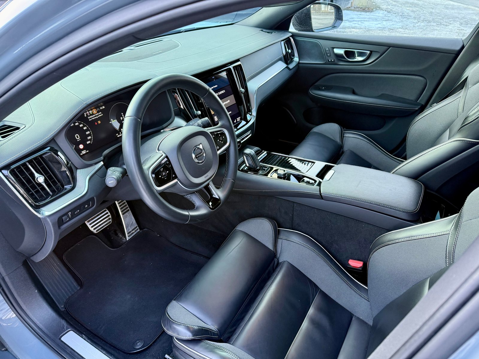 VOLVO R-Design T8 Plugin Hybrid * Garantie * 8 fach * Gratis, Hybride Rechargeable Essence/Électricité, Occasion / Utilisé, Automatique - 7