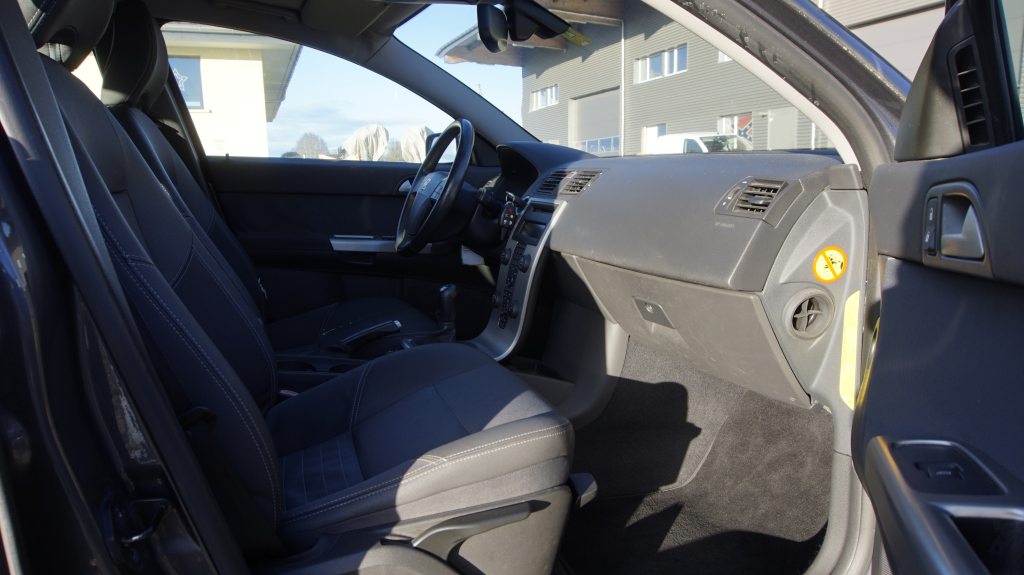 VOLVO S40 2.5 T5 Kinetic, Essence, Occasion / Utilisé, Manuelle - 7