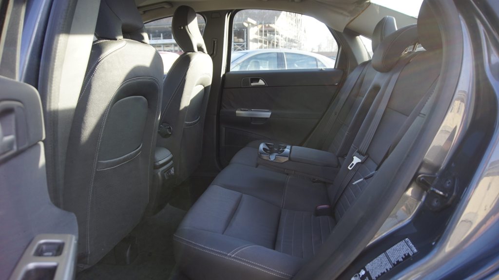 VOLVO S40 2.5 T5 Kinetic, Essence, Occasion / Utilisé, Manuelle - 3