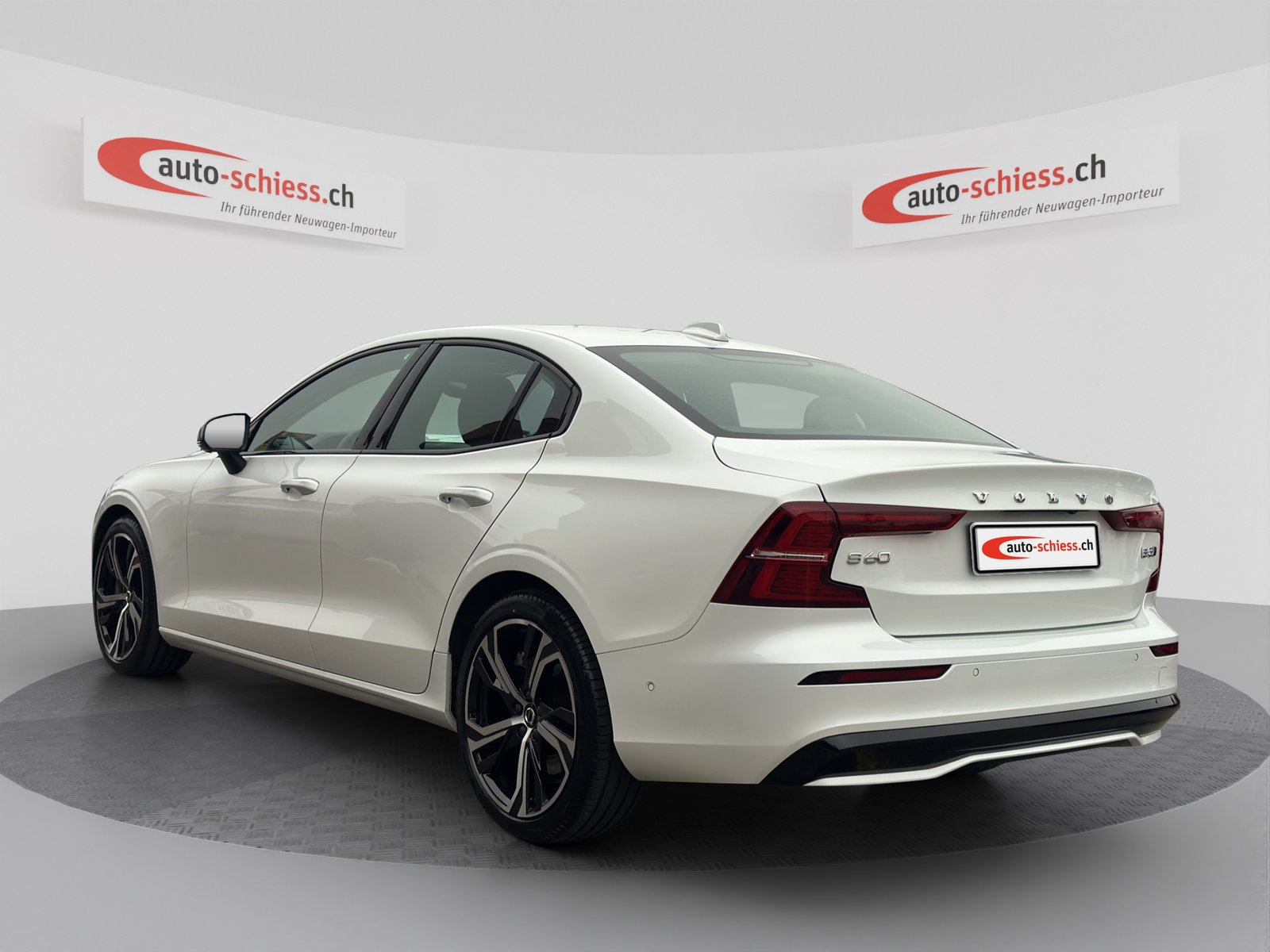 VOLVO S60 B5 AWD Ultimate Dark Geartronic, Mild-Hybrid Benzin/Elektro, Occasion / Gebraucht, Automat - 4
